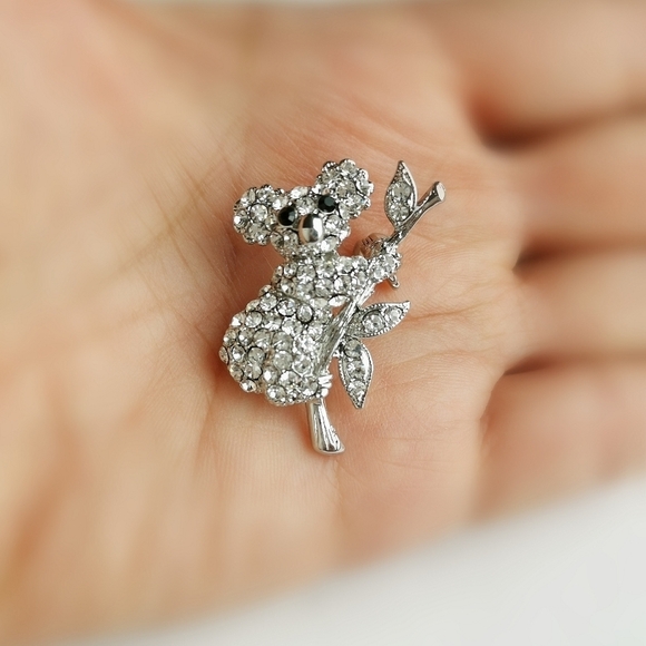 Silver crystal koala bear brooch pin 🆕 - Picture 4 of 6